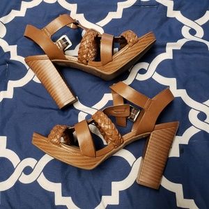 Cute braided straps heels